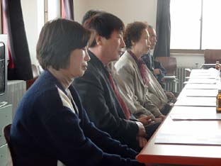 ▲ 바르게살기운동 당진읍협의회 위원들이 정기총회 내용을 경청하고 있다.