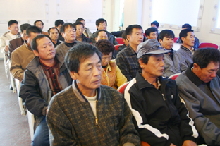 ▲ 서해당진항운노동조합 조합원들이 창립총회를 지켜보고 있다.