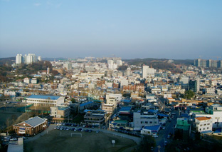▲ 한성아파트에서 바라본 당진읍 전경. 당진읍 소도읍 육성사업 대상으로 선정돼 앞으로 국비 100억원이 지원된다.