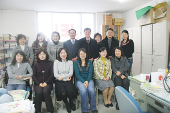 ▲ 재능교육 당진지국의 교사들 모습.
