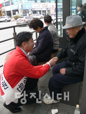 ▲ 기호 8번 손창원 진보신당 후보