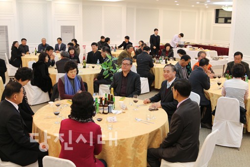 ▲ 전국이통장연합회 당진시지회가 지난 9일 당진관광호텔에서 송년의 밤 행사를 열었다.