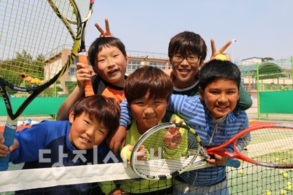 ▲ (왼쪽 위부터 시계 방향으로)김민수, 김동주, 김강후, 문기욱, 문기환