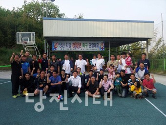 ▲ 지난 18일 원당중앙감리교회에서 열린 충청연회 청장년선교회 당진지방 친선족구대회에 참석한 성도들의 모습.