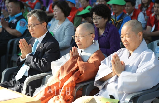 ▲ 제8회 보덕사 호수음악제가 지난 13일 석문면 삼화리 보덕사 일원에서 개최됐다.
