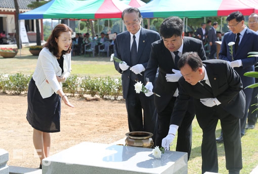 ▲ 심훈 선생 타계 79주기를 기리는 추모식이 지난 16일 펼경사 일원에서 열렸다.