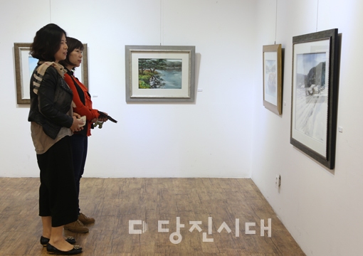 ▲ 지난 1일부터 7일간 제8회 당진수채화작가회전이 당진문예의전당 제1전시관에서 열렸다.
