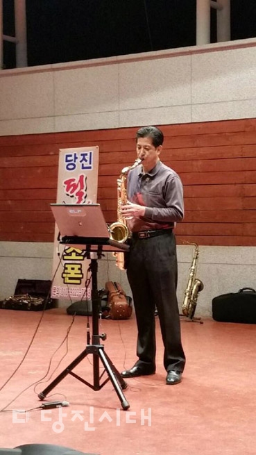 가을밤을 색소폰 연주로