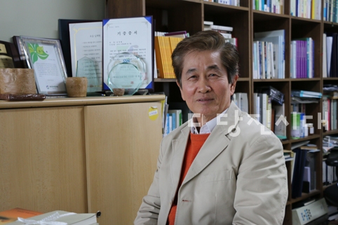 모두가 ‘평등’한 복지복지전문가 릴레이 인터뷰 9송영팔 당진돌봄사회서비스센터장