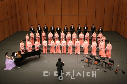 ▲ 당진에듀콰이어가 지난 17일 제6회 정기연주회 를 열었다.