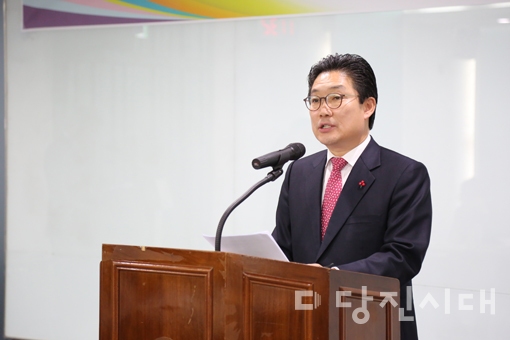 ▲ 김홍장 당진시장 송년 기자회견이 지난 23일 열렸다.