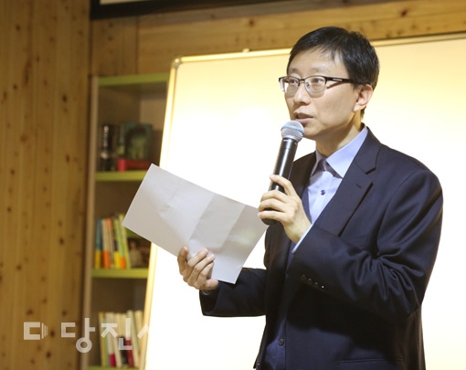 ▲ 당진문화연대 2016 나눔 콘서트 일환으로 음악평론가 문옥배 당진문화재단 사무처장이 강연을 열었다.