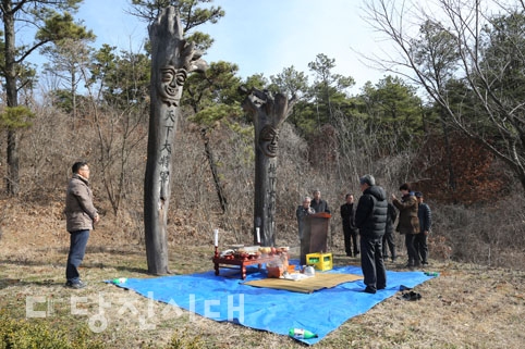 ▲ 고대면 당진포1리 주민들이 장승제를 열고 마을의 안녕을 기원했다.
