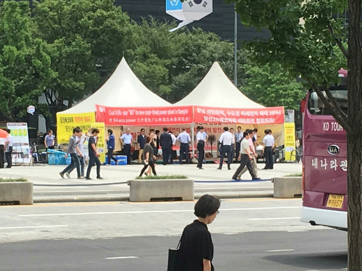 ▲ 깅홍장 당진시장이 광화문 광장에서 단식농성을 하고 있다.