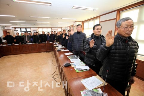 ▲ 당진시쌀농사연구회가 쌀 품질 고급화를 선언하며 결의문을 채택했다.