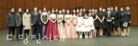 ▲ 지난 19일 당진녹색어머니회가 공공어린이재활병원 건립 후원금 마련을 위한 라온제나와 함께하는 재능기부 연주회를 진행했다.
