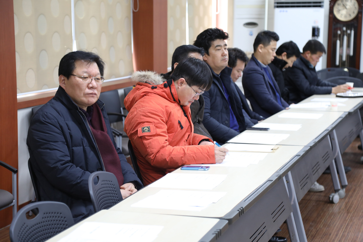 ▲ 합덕읍주민자치위원회가 지난 24일 임시총회 및 주민자치위원장 이취임식을 개최했다.