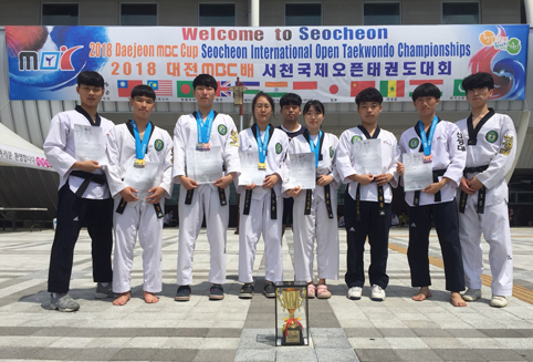 ▲ 신성대학교 태권도경호과 선수단이 대전MBC배 서천국제오픈태권도대회에서 우승했다.