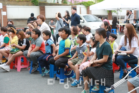 ▲ 당진원시가지 상가번영회가 인싸거리 축제를 지난달 25일 당진1동 동문공영주차장 일원에서 개최했다.