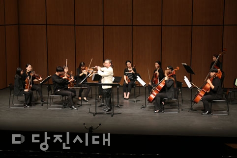 ▲ 당진필하모닉 오케스트가 제13회 정기연주회를 지난 20일 당진문예의전당에서 개최했다.