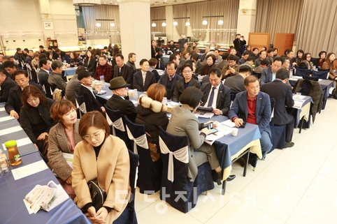 ▲ 당진시대가 창간 26주년 기념행사를 지난 18일 설악웨딩타운에서 개최했다.