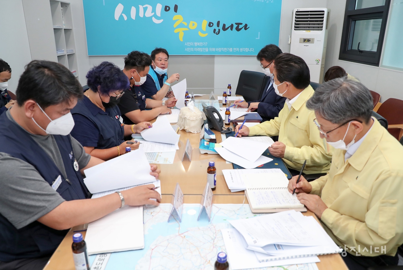 ▲ 당진시가 민주노총 세종충남지역본부 당진시위원회와 지난 11일 노정간담회를 가졌다.