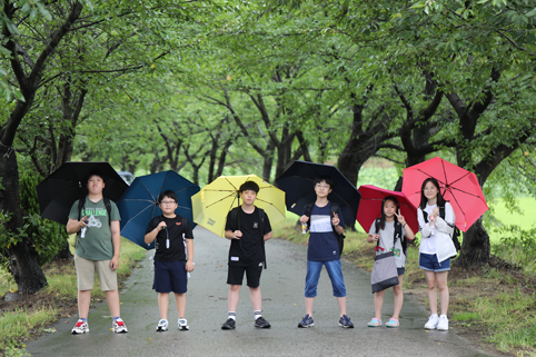 ▲ 호서고등학교 영화동아리 흰바람벽이 김포국제영화제와 충남단편영화제에서 연이어 수상했다. 아래는 박서연 감독과 구자경 지도교사