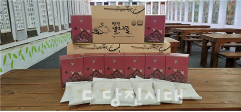 ▲ 백석올미영농조합이 생산하는 유과가 대통령 설 명절 선물에 포함됐다.