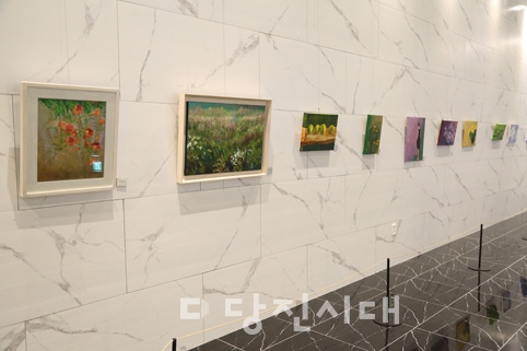 ▲ 미추회가 당진롯데시네마타워 갤러리(7층)에서 오는 30일까지 전시회를 개최한다.
