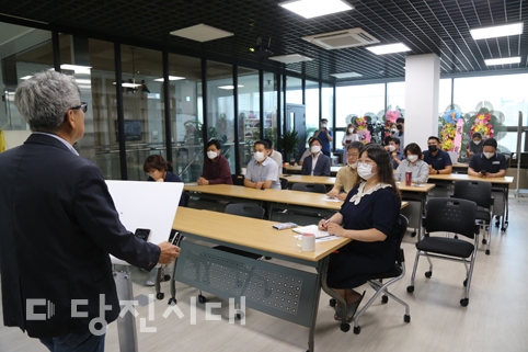 ▲ a당진시대 신문사가 장호순 교수를 초청해 특강을 진행했다.