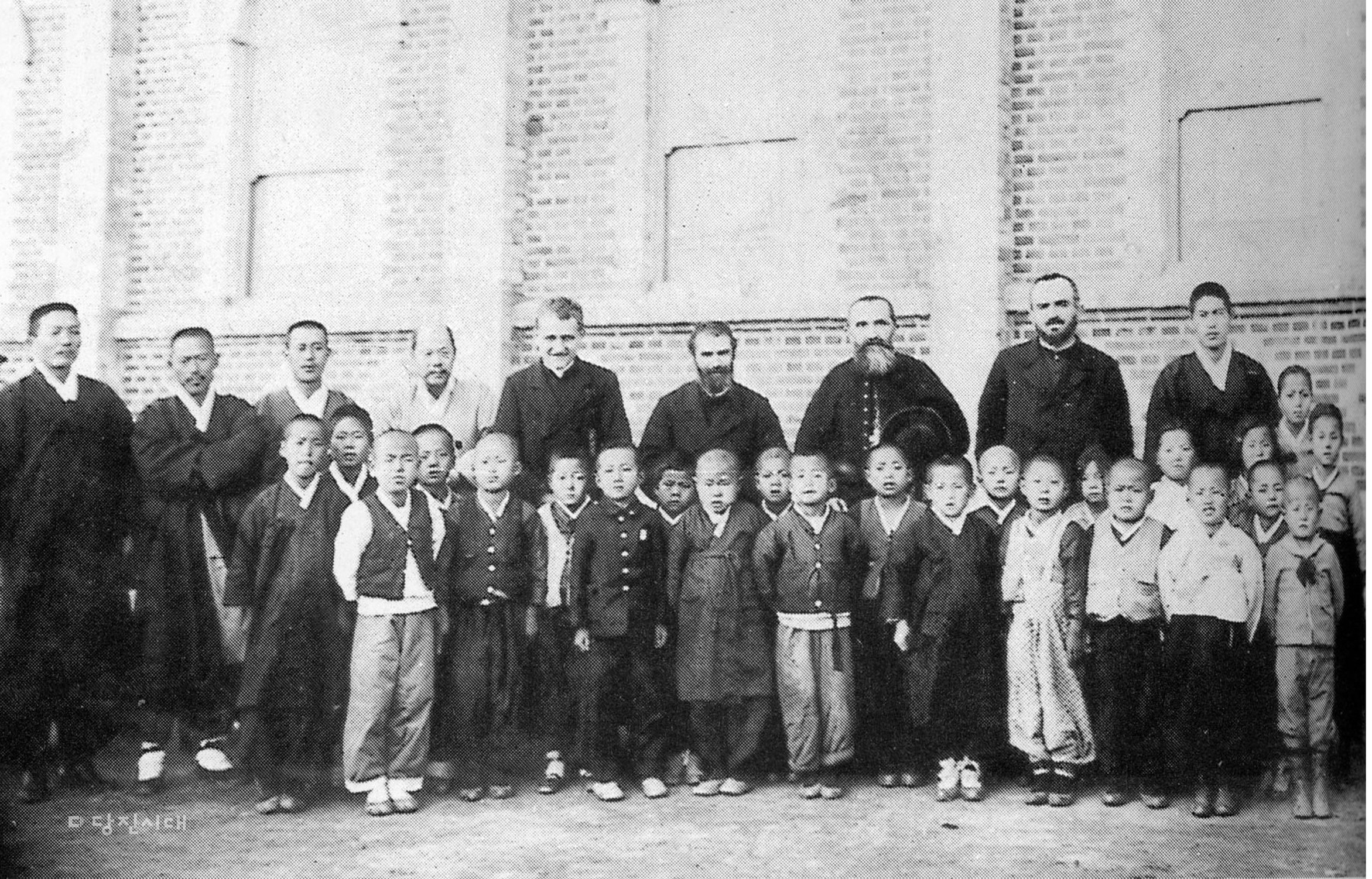 ▲ 1936년 합덕성당에서 첫 영성체가 진행됐다.