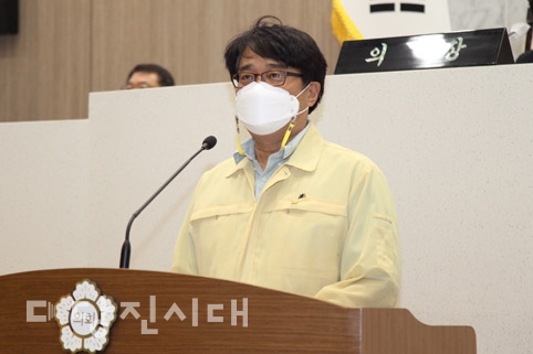 ▲ 조상연 당진시의원이 지난 20일 열린 임시회 본회의에서 5분 발언을 진행했다.