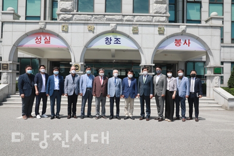 ▲ 신성대학교와 새마을운동중앙회가 국가 및 지역 발전과 인재 양성을 위한 업무협약을 체결했다.