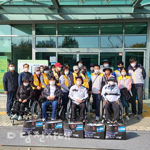 ▲ 달팽이 산악회의 두 번째 산행이 지난달 8일 덕숭산에 이어 세 번째 산행이 27일 정미면 은봉산에서 열렸다.