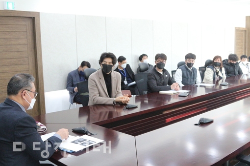 ▲ 김명선 충남도의회 의장과 당진지역 스포츠강사 간 간담회가 지난 8일 신성대학교에서 개최됐다.