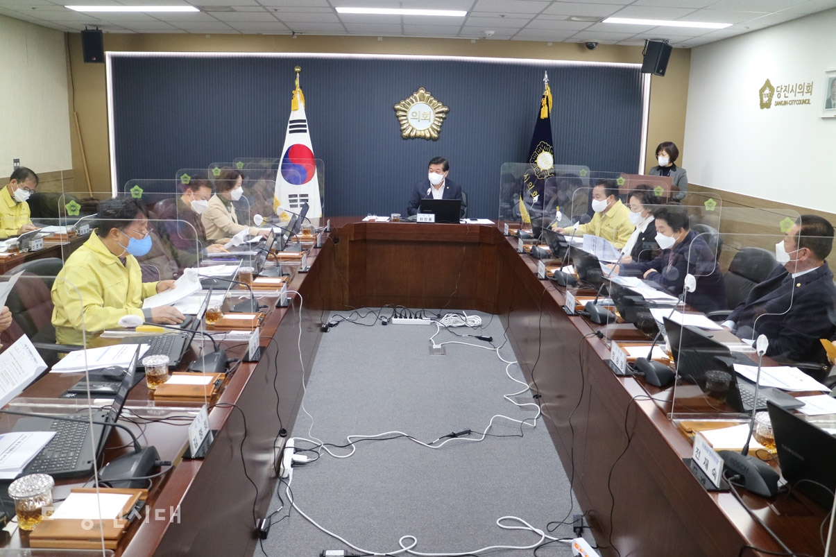 ▲ 당진시의회 3월 중 의원출무일이 지난 22일에 진행됐다.