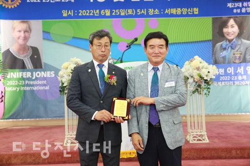 ▲ (왼쪽) 윤영한 신임회장