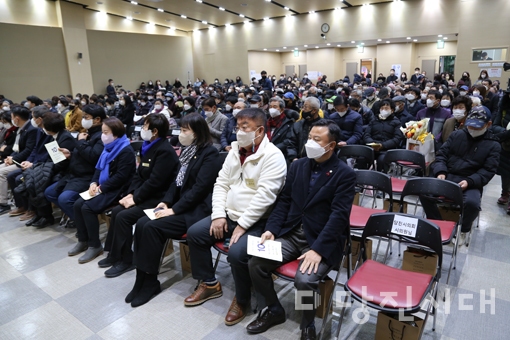 ▲ 지난 5일 당진시노인복지관이 개관 10주년을 맞아 기념식을 개최했다.
