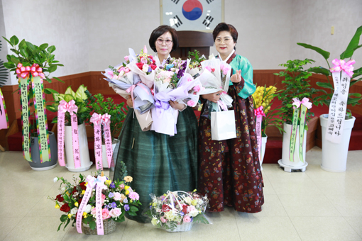 지난 1일 당진여성의전당 회의실에서 당진시여성단체협의회 이취임식이 열렸다.