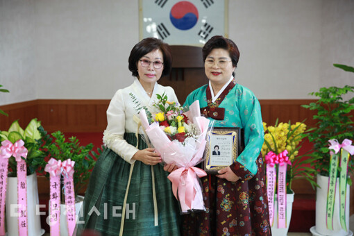 (왼쪽) 김종선 취임회장