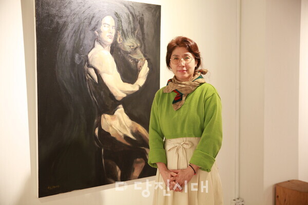 딸 원동희 작가의 작품과 어머니 서진석 작가