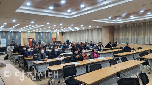 당진시와 (사)대한한돈협회 당진시지부가 공동으로 양돈농가를 대상으로 축산환경개선교유글 지난달 27일 실시했다.