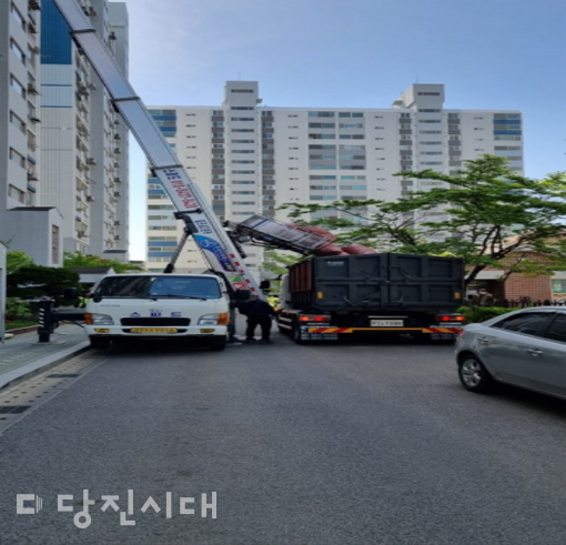 당진지역자활센터가 쓰레기와 폐기물 정리를, ㈜가곡환경이 처리를 지원했다.