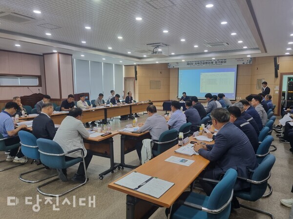 지난 20일 당진상공회의소 5층 대회의실에서 당진LNG기지 제8차 지역건설협의체 정기회의가 열렸다. 
