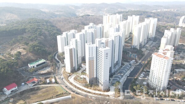 대덕동에 건설된 중흥S클래스 포레힐 아파트(사진제공: 충남콘텐츠연구소 지음협동조합)
