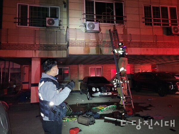 송악읍 고대리에서 발생한 화재 사건 현장 (사진제공: 당진경찰서)