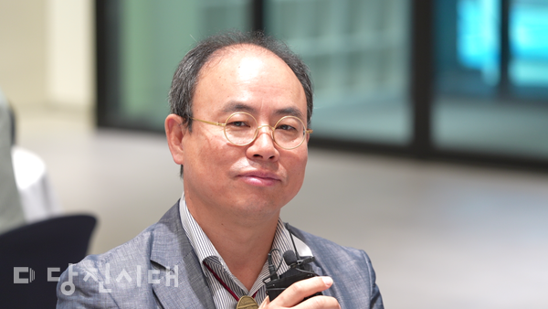 기지초등학교 정제동 교장