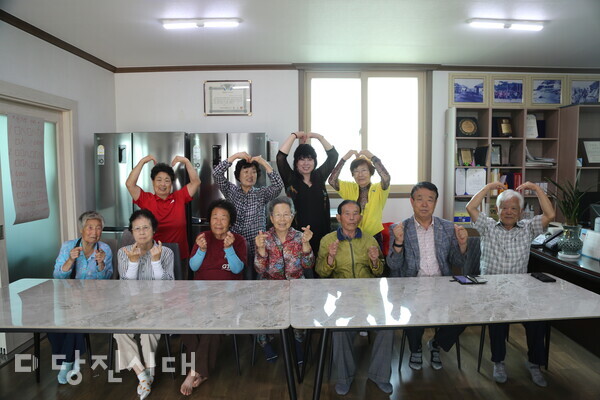 송산면 오도리 주민들