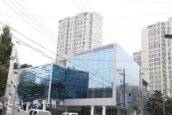 당진학생수영장과 채운코아루아파트 모습