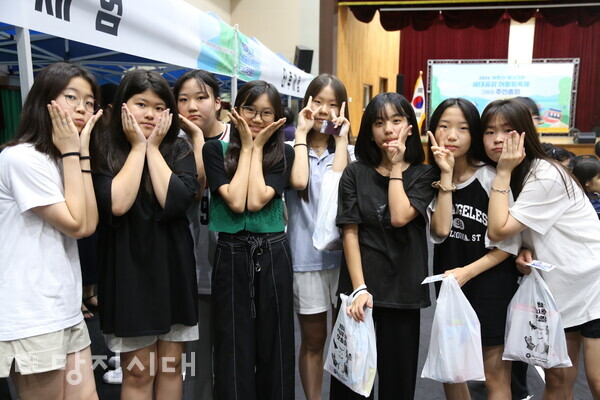 고대면주민자치회와 고산초등학교, 고대초등학교, 고대중학교가‘세대공감 어울림축제 그리고 주민총회’를 지난 16일 개최했다.